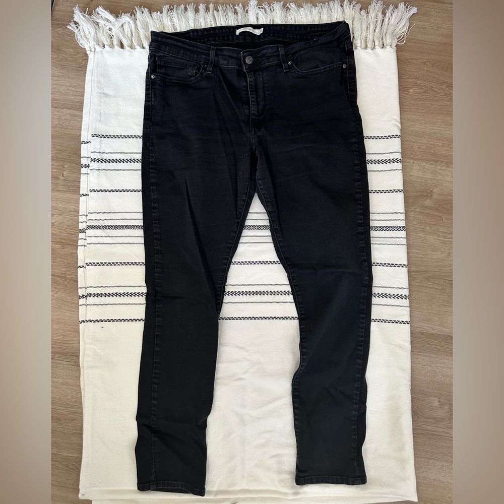 Levi's 711 High Rise Skinny Jean - Size 33 - Black
